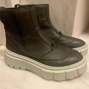 Sorel Women's Caribou Chelsea Boots